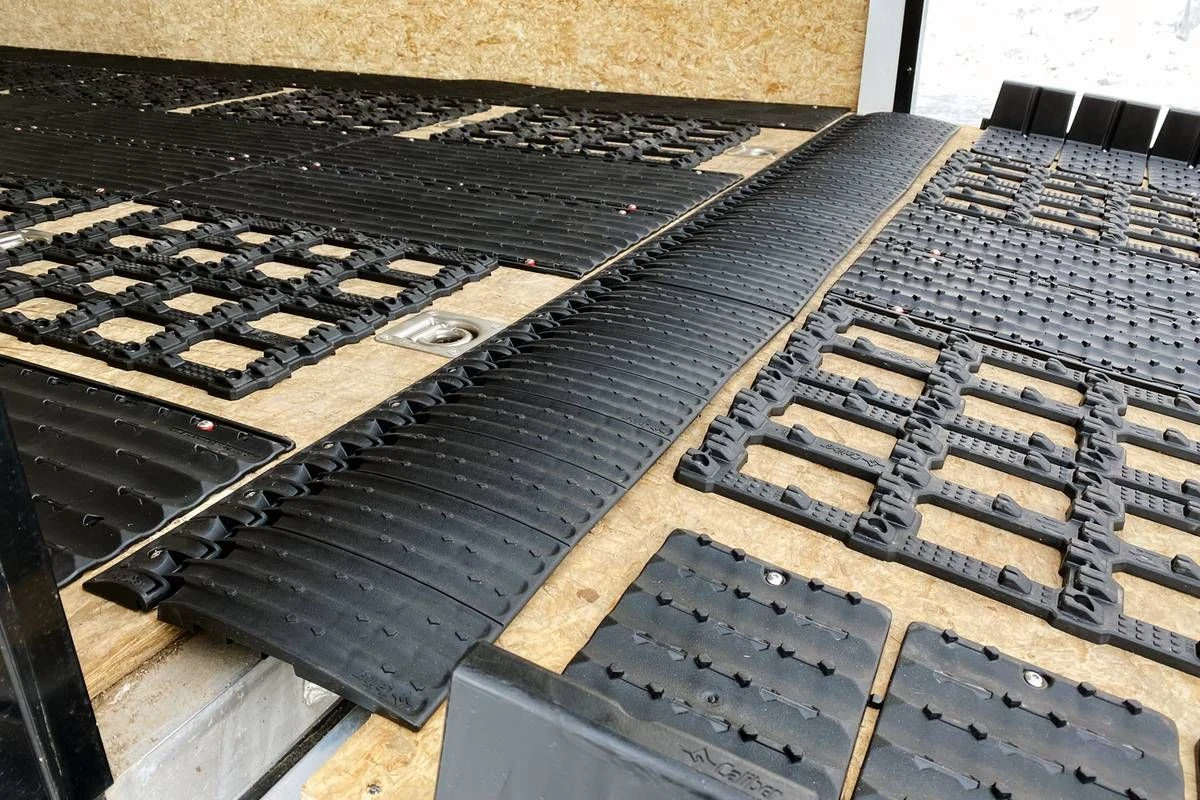 Caliber Edge Glides 2.0 4 Pack For Snowmobile Trailer 13392 - Image 6